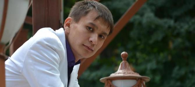 Ведущий Куба Ведущий Куба